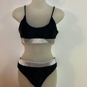 Modern Black & Silver Metallic Bikini Set - High Cut Sporty Two-Piece Swimsuit